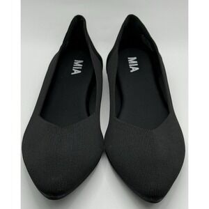 NIB MIA Women's Kerri Pointed Toe Flat in Black Knit Sz 11